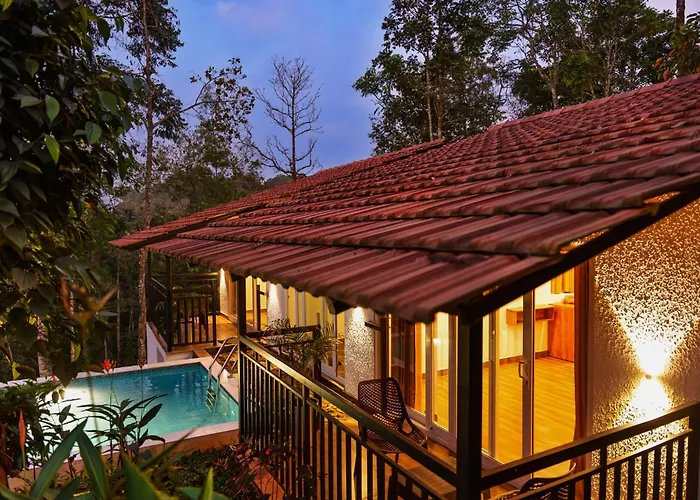 Tealawn Pool Villa, Munnar